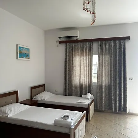 Almar Lejlighed Sarandë
