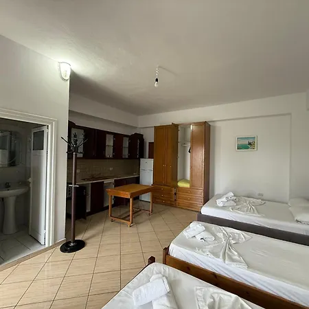 Almar Lejlighed Sarandë
