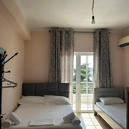 Almar Apartment *