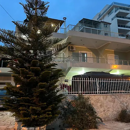 Almar Apartment