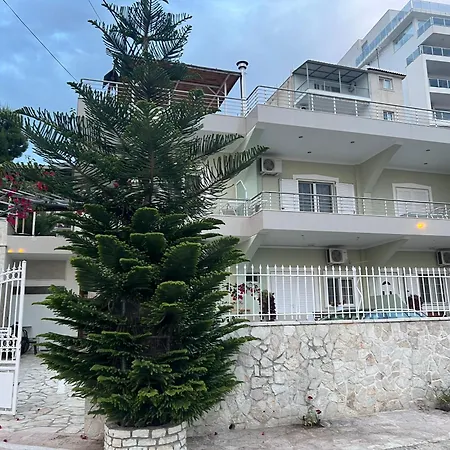 Almar Apartment