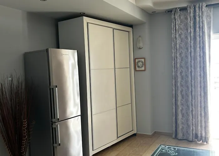 Almar Apartment *
